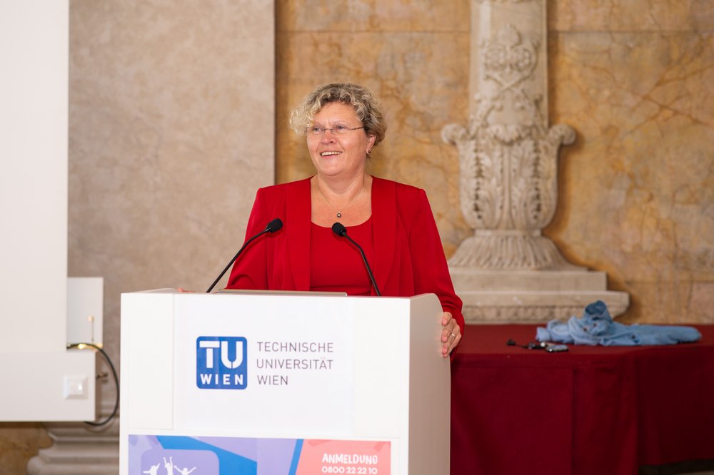 [Translate to English:] TU Austria Preis 2019 Preisverleihung - Rektorin Seidler