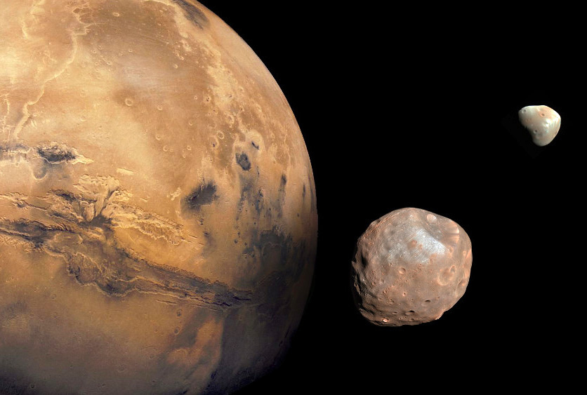 The Mars moons Phobos and Daimos